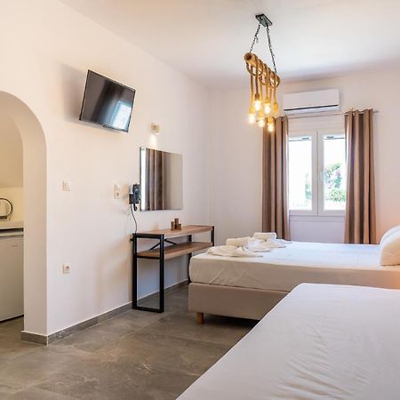 Eleftheria Studios Antiparos Città Esterno foto